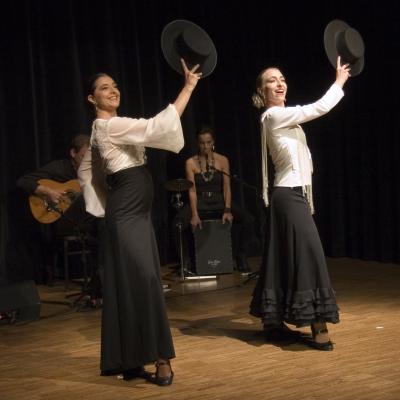 Dos mujeres